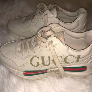 COPY - Gucci signature sneaker